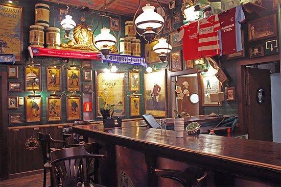 The Clover Irish Golf Tavern